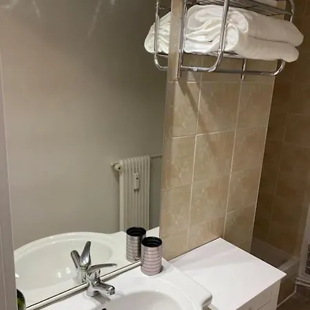 Apartment Au Coeur De Cosy Paris